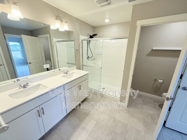 Building Photo - 215 N 62nd Ave