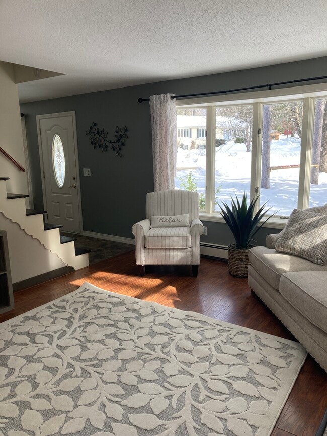 Building Photo - 20 Mary St