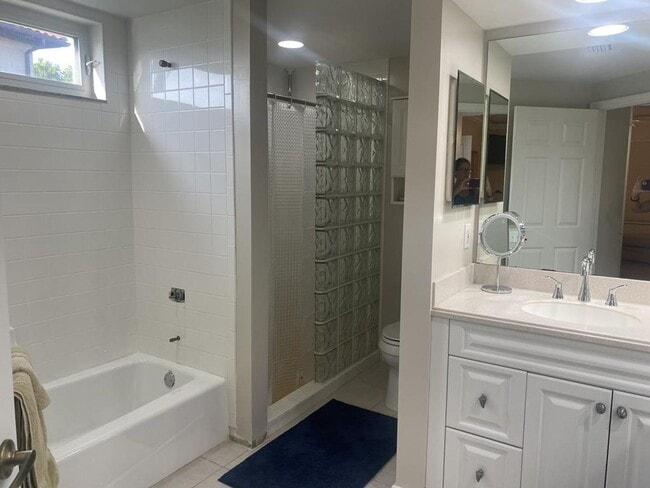 Building Photo - 295 Waterside Cir