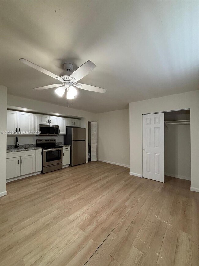 Building Photo - 467 NW 8th St