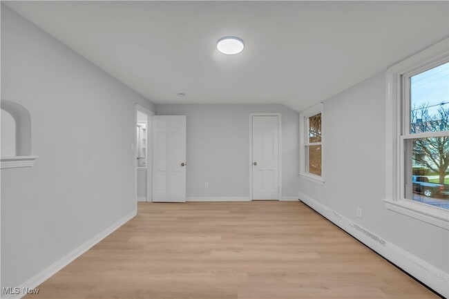 Building Photo - 3811 Highland Rd