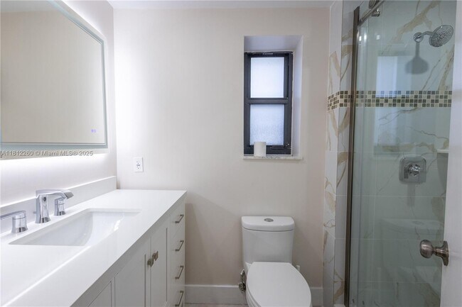 Building Photo - 20350 W Country Club Dr