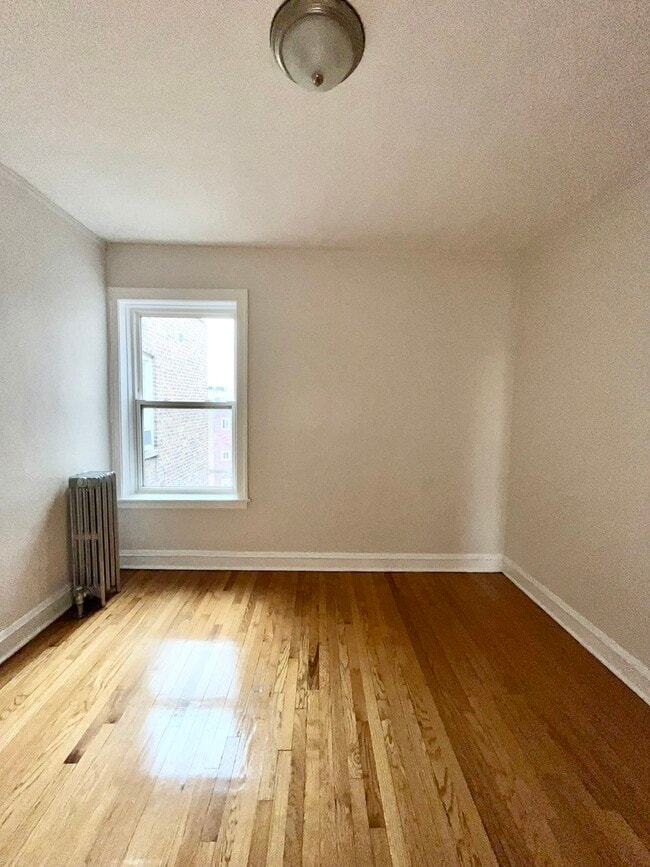 Building Photo - 2140 N Kildare Ave