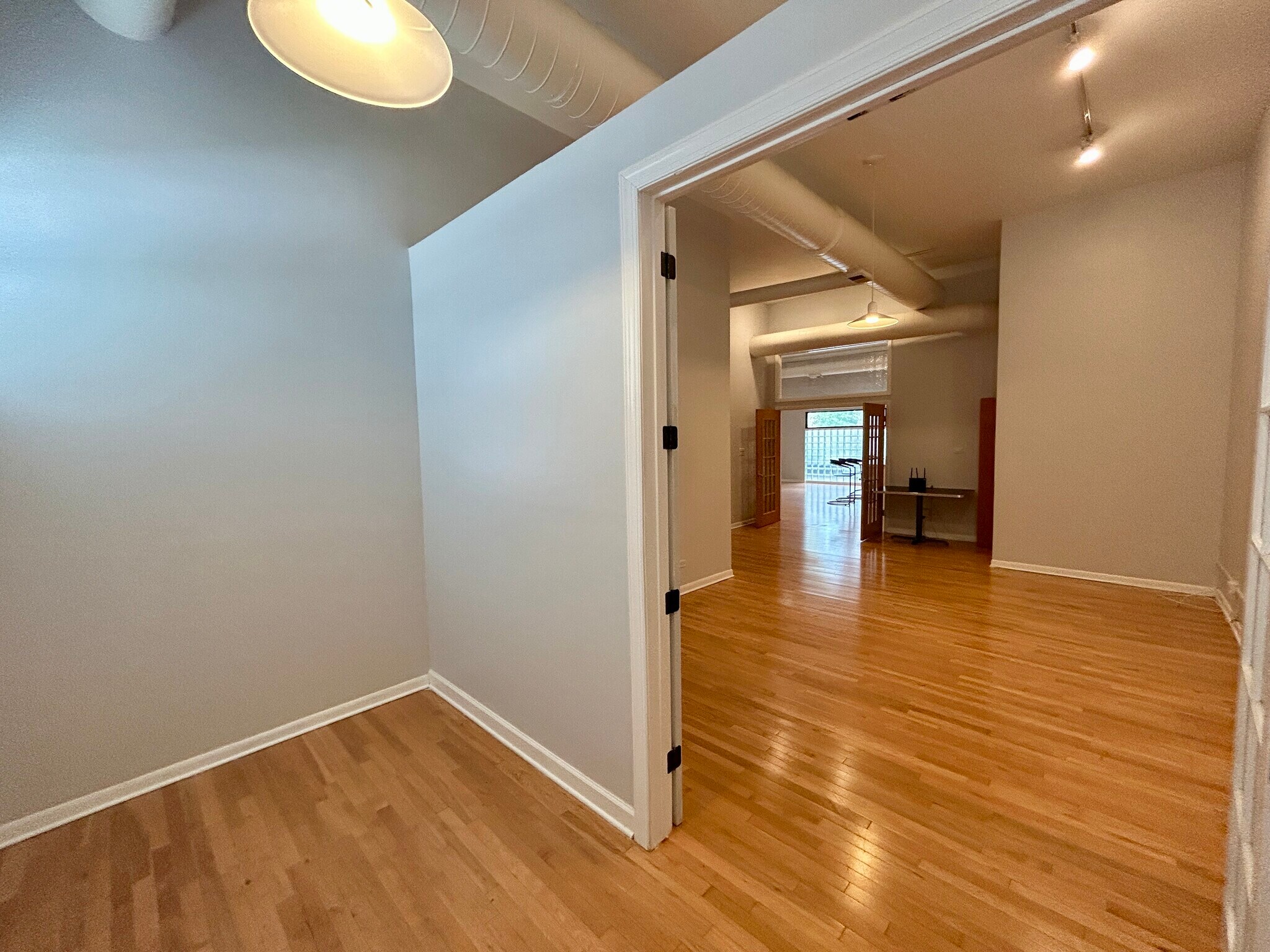 Building Photo - 400 N Racine Ave