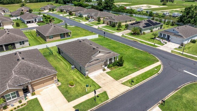 Building Photo - 8810 SW 63rd Ave