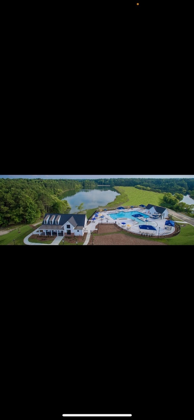 Building Photo - 140 Spring Grove Way