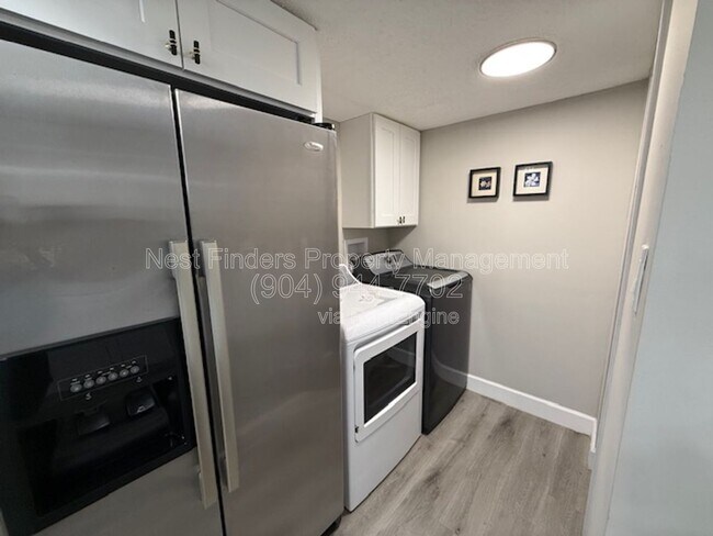 Building Photo - 8755 Como Lake Dr