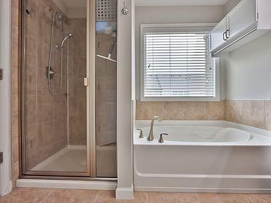 Building Photo - 636 Sunset Park Dr