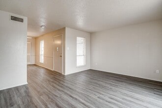 Building Photo - 1623 Westridge St