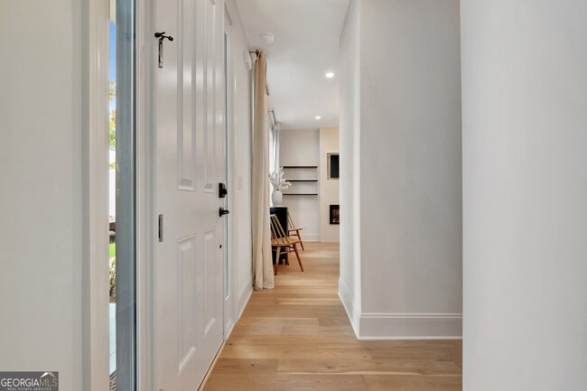 Building Photo - 11 Bourbon St