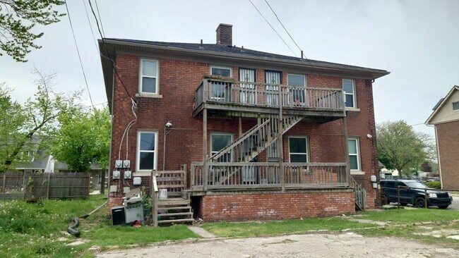 Building Photo - 1350 Alter Rd