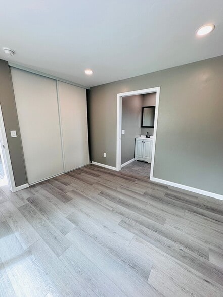 Building Photo - 1649 Marl Ave