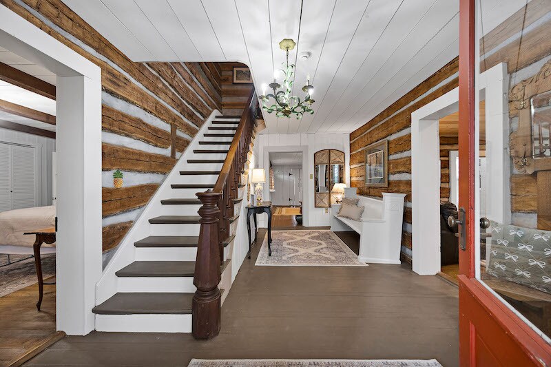 Building Photo - 1612 N Miles St