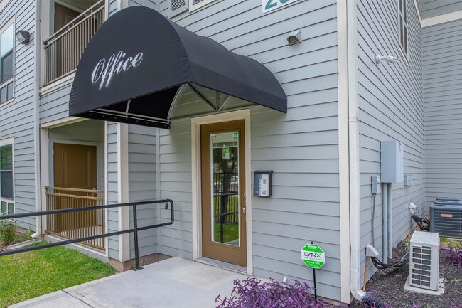 Building Photo - 2930 Plum Creek Ln