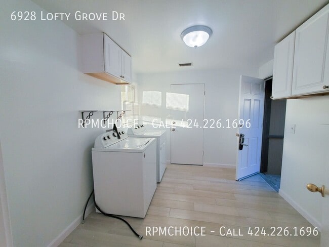 Building Photo - 6928 Lofty Grove Dr