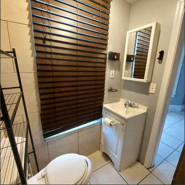 Building Photo - Riverview Apartments
