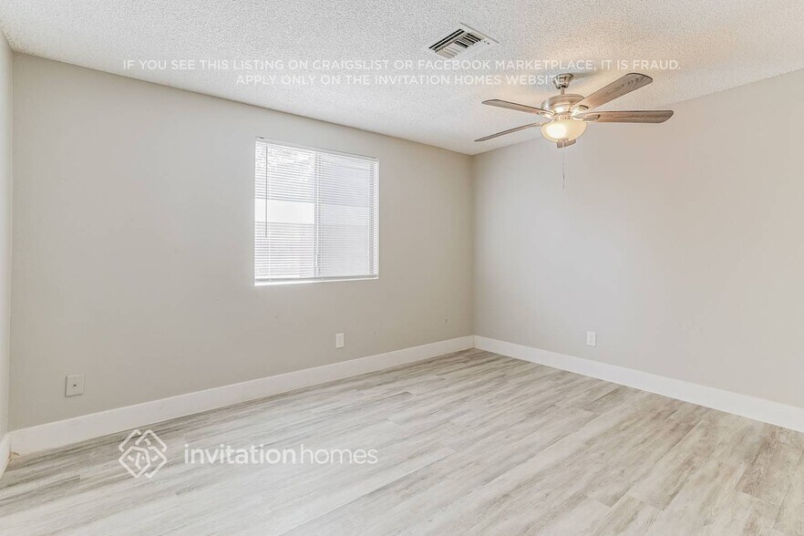 Building Photo - 1616 W Los Arboles Pl