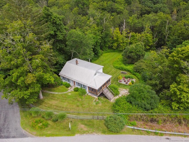 Primary Photo - 2 Valley Rd