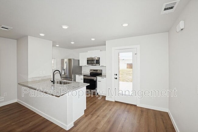 Building Photo - 6651 Athens St