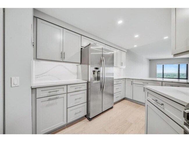 Building Photo - 2950 Dean Pkwy