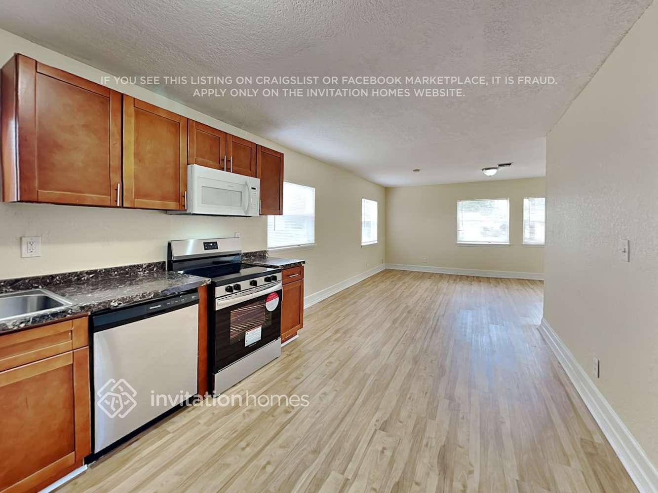 Building Photo - 2450 NW 30th Way