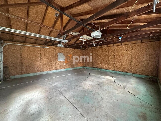 Building Photo - 380 Lahonda Dr