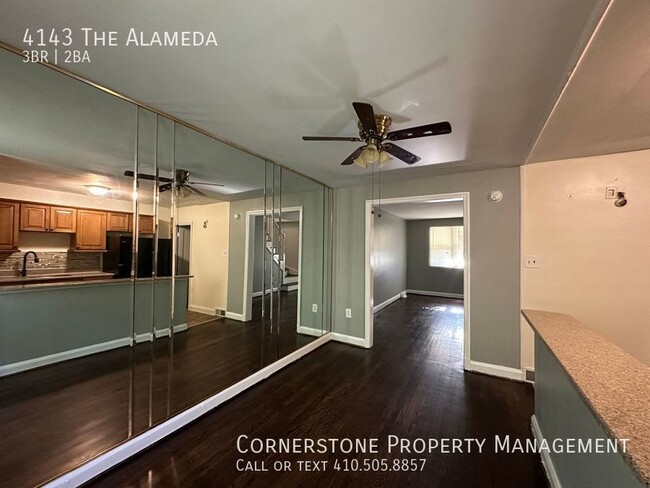 Building Photo - 3 Bed 1.5 Bath | $1500  | 4143 The Alameda...