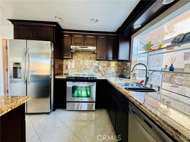 Building Photo - 20392 Running Springs Lane