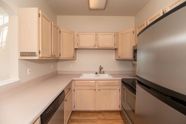 Building Photo - 150 S 800 E