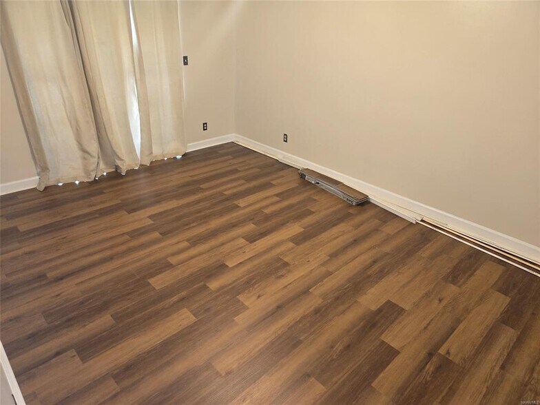 Building Photo - 4259 Burtonway Dr