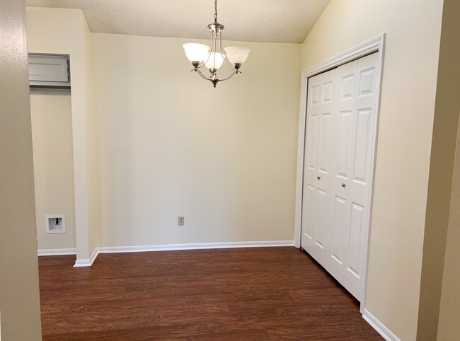 Building Photo - 16806 Ashmoor Way