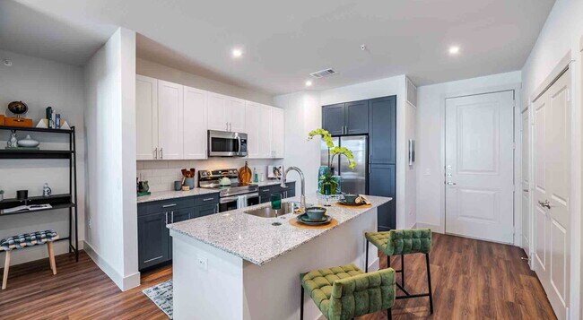 Building Photo - 615 E Foster Crossing Rd