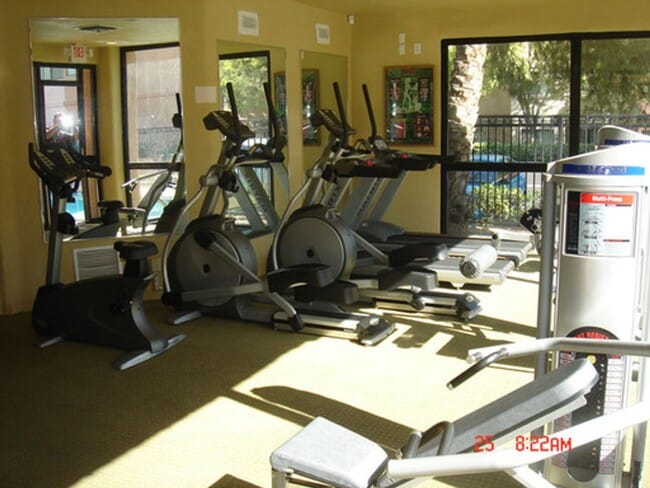 Building Photo - GREAT GATED COMMUNITY 2 BEDROOM -2 BATH -LOCATED CENTRALLY!!!