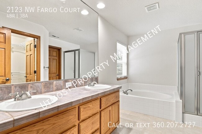 Building Photo - 2123 NW Fargo Ct