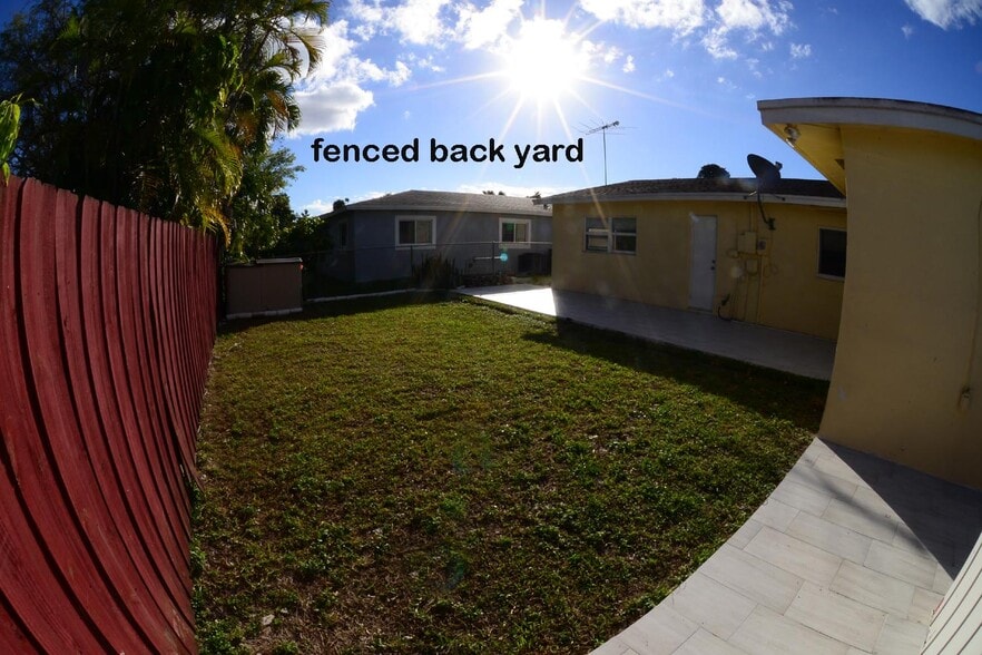 Building Photo - 6903 Rio Pinar