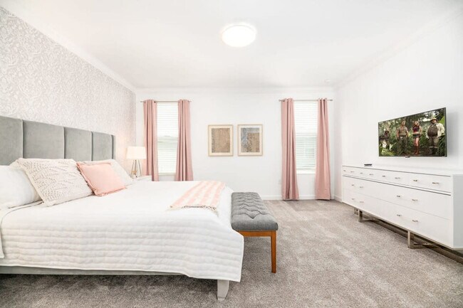 Building Photo - 4246 Paragraph Dr