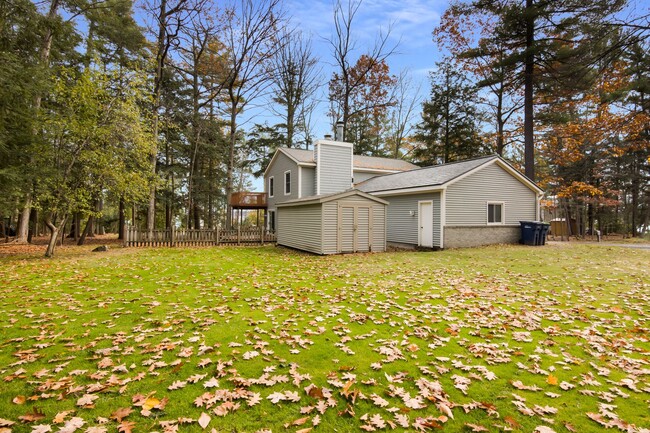 Building Photo - Charming Home at the Base of Old Mission P...