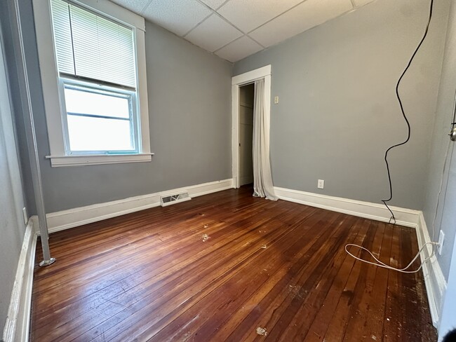 bedroom 1 - 1039 Palmer Ave