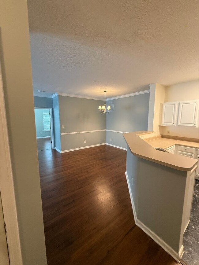 Building Photo - 9201 Walden Park Dr