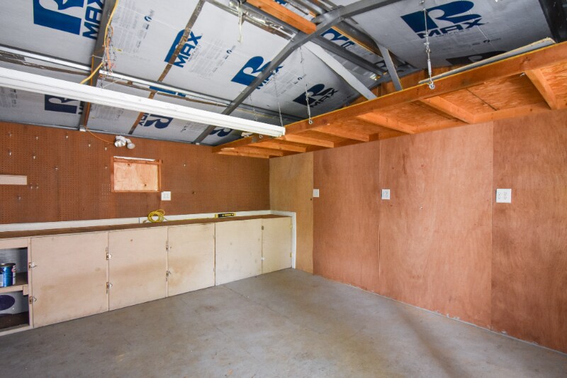 Building Photo - 109 11th Ave N