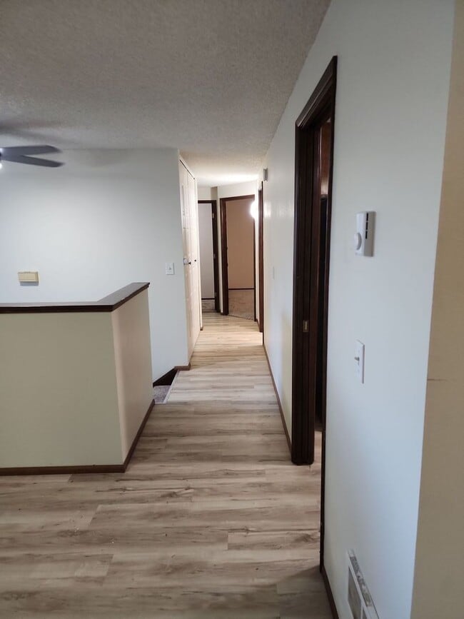 Building Photo - Beautiful Large home in private and quiet community