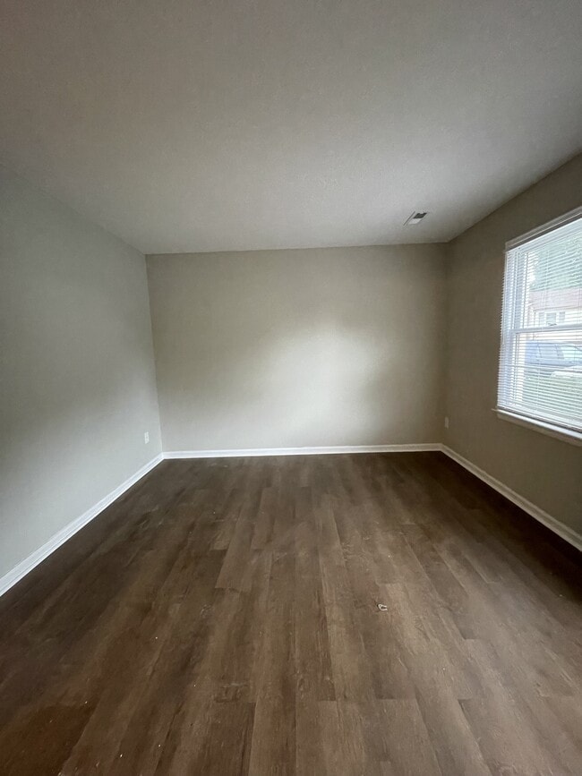 Building Photo - 158 Cedar Crest Dr