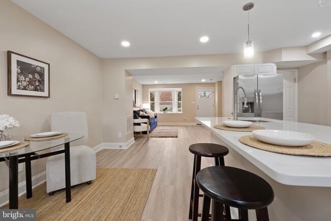 Building Photo - 1811 Ramblewood Rd