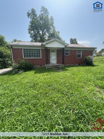Building Photo - 1215 Maddux Ave