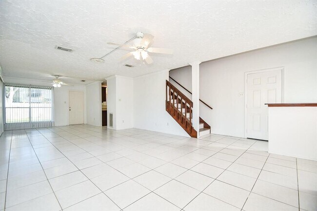 Building Photo - 12311 Grove Meadow Dr