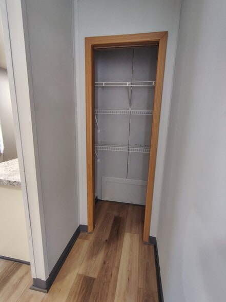 Building Photo - 375 Ester Spur Rd