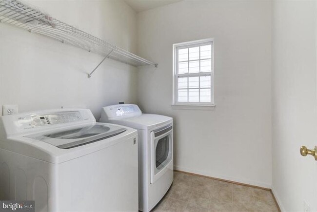 Building Photo - 2002 Idlewild Blvd