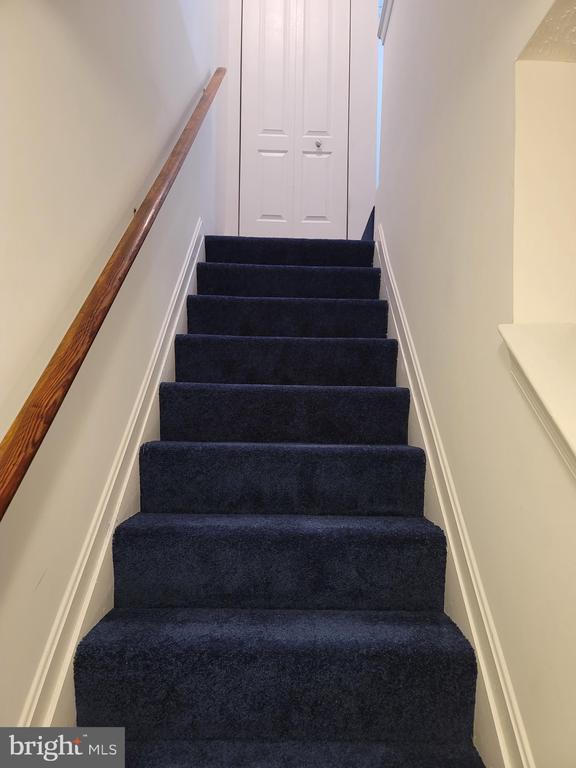 Building Photo - 5230 Daventry Terrace