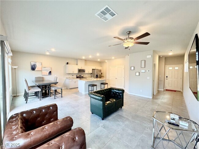 Building Photo - 7848 Pink Opal Ave