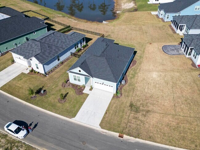 Building Photo - 2034 Comradery Wy